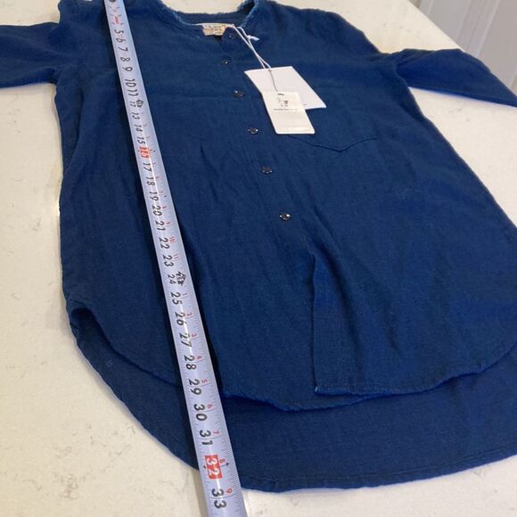 NEW Free People x Sandrine Rose Dark wash denim
Raw edge mandarin collar Shirt S - Picture 8 of 9